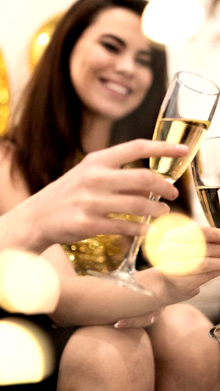 В России предлагают запретить алкоголь на новогодних корпоративах для повышения профессионального имиджа