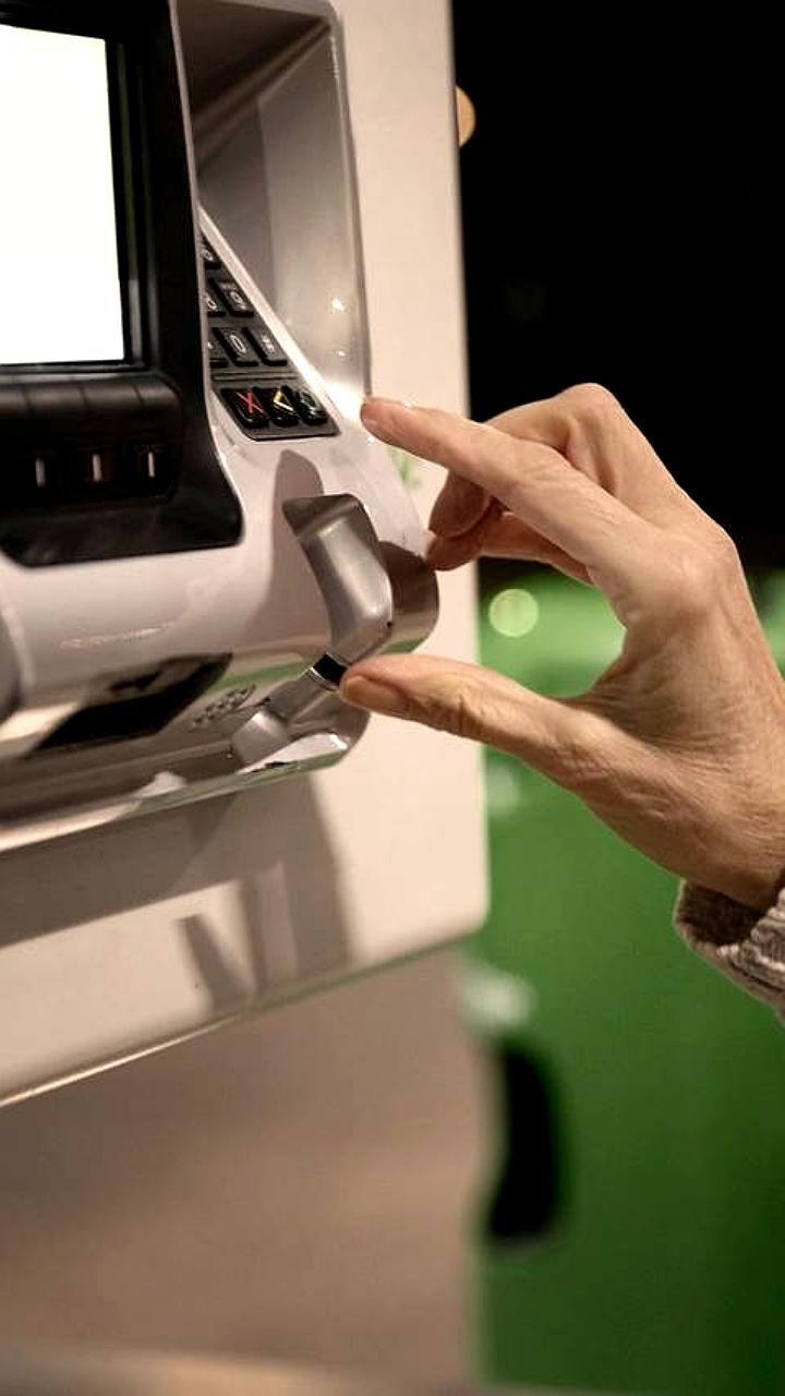 Т Банк расширяет обмен валют в 11 городах России