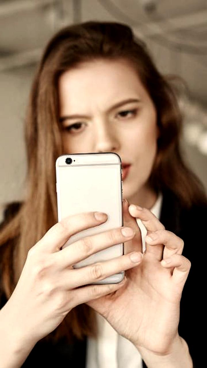 Китай ужесточает наказания за распространение порнографии в мессенджерах с 2026 года