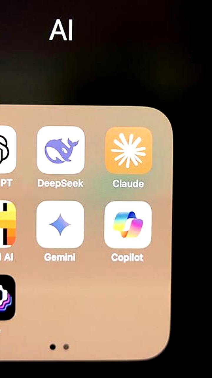 ФСТЭК добавляет риски ИИ в банк данных угроз информационной безопасности