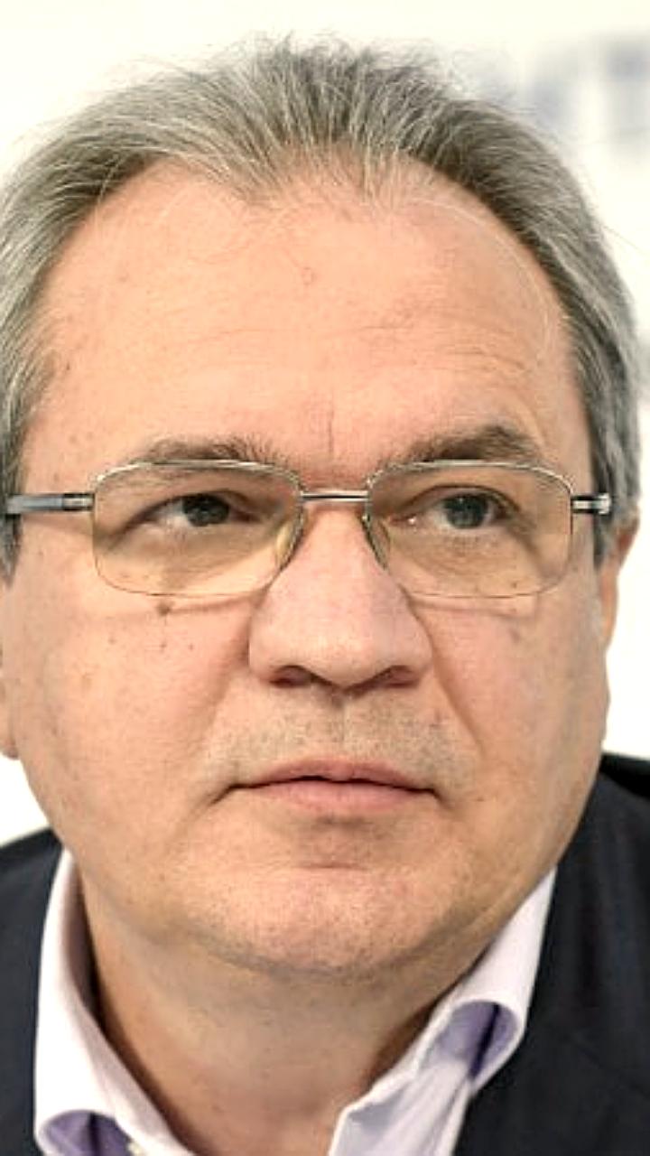 Глава СПЧ предложил исключать учеников за нападение на учителей