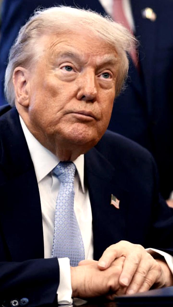 Трамп предлагает аннулировать лицензии телеканалов за негативное освещение