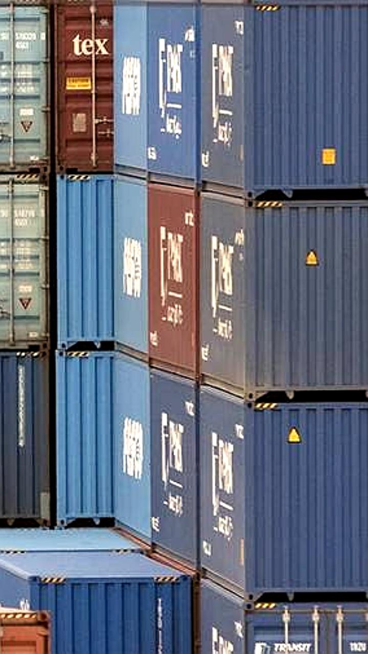 Импорт европейских товаров в Россию впервые превысил экспорт, что привело к отрицательному торговому балансу