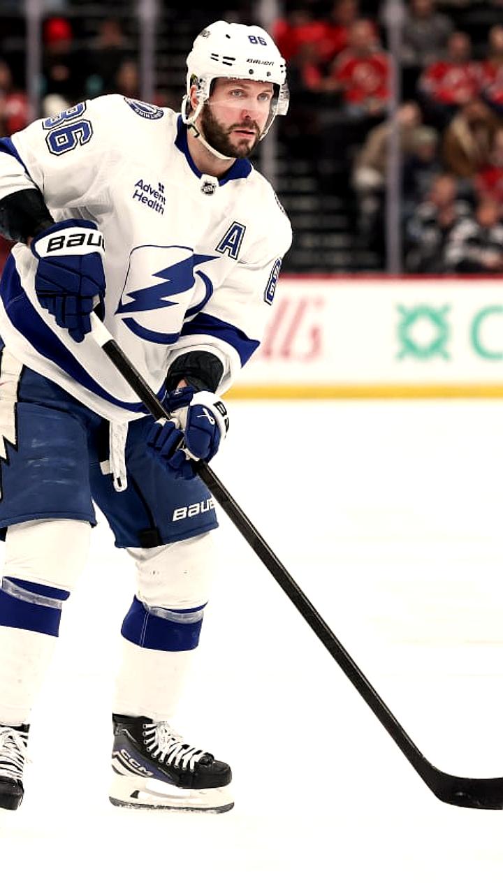 Кучеров и Макдэвид лидируют среди ассистентов НХЛ в 2025 году