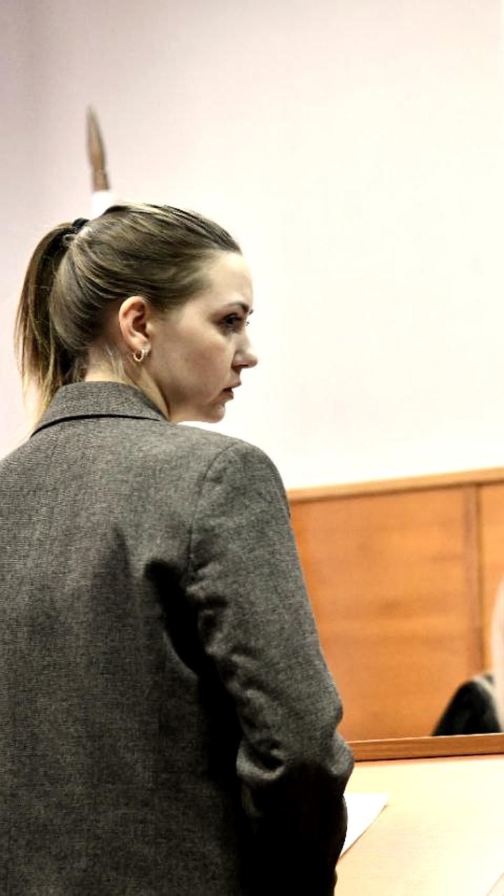 Допрос Юлии Карповой в деле о взятках: показания и давление