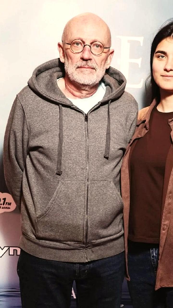 Телеведущий Александр Гордон женится на 23-летней избраннице