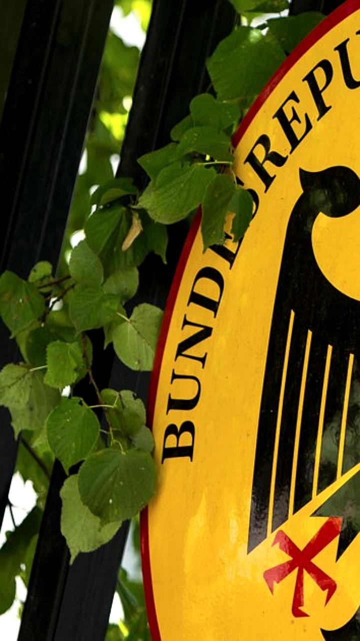 МИД РФ рекомендует россиянам избегать поездок в Германию