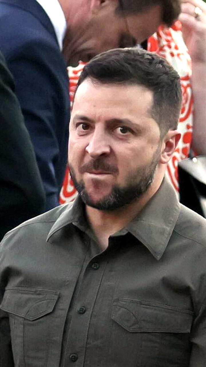 Опрос показывает, что почти половина украинцев предпочитает русский язык в домашних разговорах