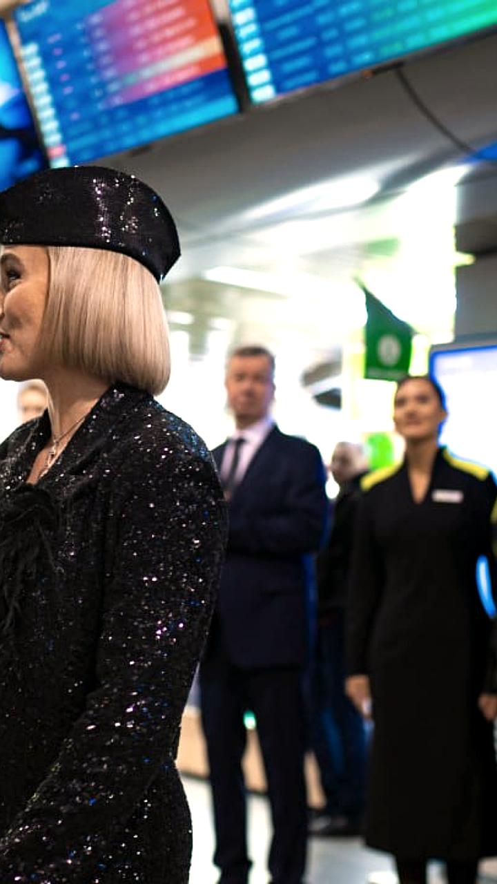 Авиакомпания IRAERO встретила миллионного пассажира Регину Кочневу