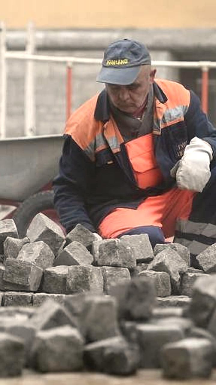 Повышение стоимости патентов для мигрантов в России: Калуга и Санкт-Петербург