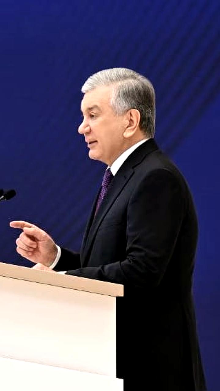 Узбекистан запускает первый искусственный спутник и готовит космонавта