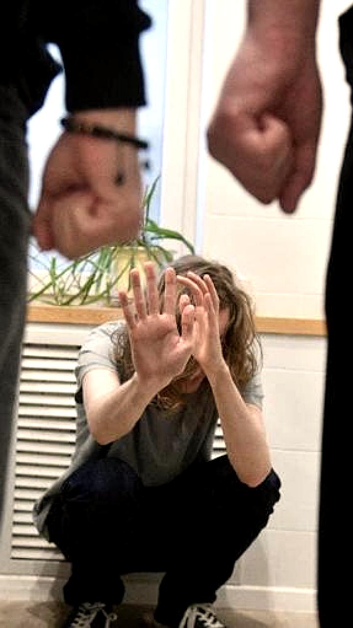 Два трагических инцидента с подростками: гибель при строительстве и убийство в конфликте