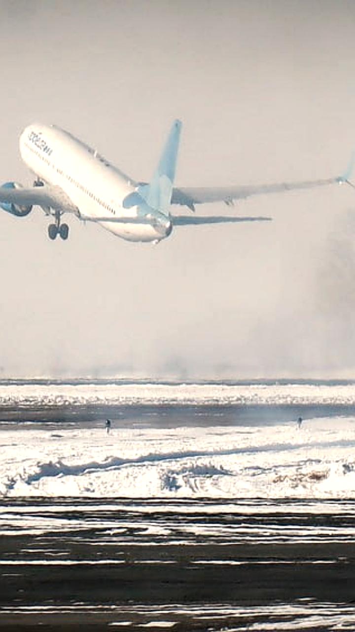 Задержка рейсов из Владивостока и Красноярска из-за погодных условий и позднего прибытия самолетов