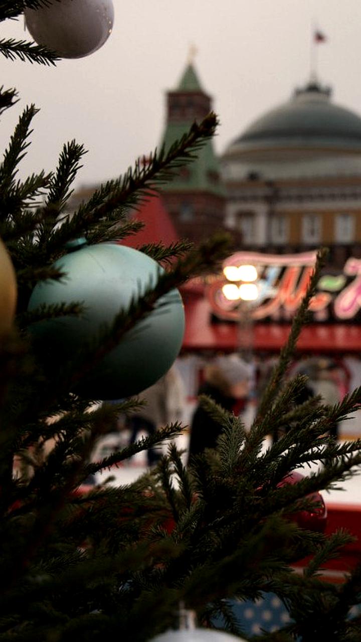 Красная площадь закроется на праздники, ГУМ каток продолжит работу