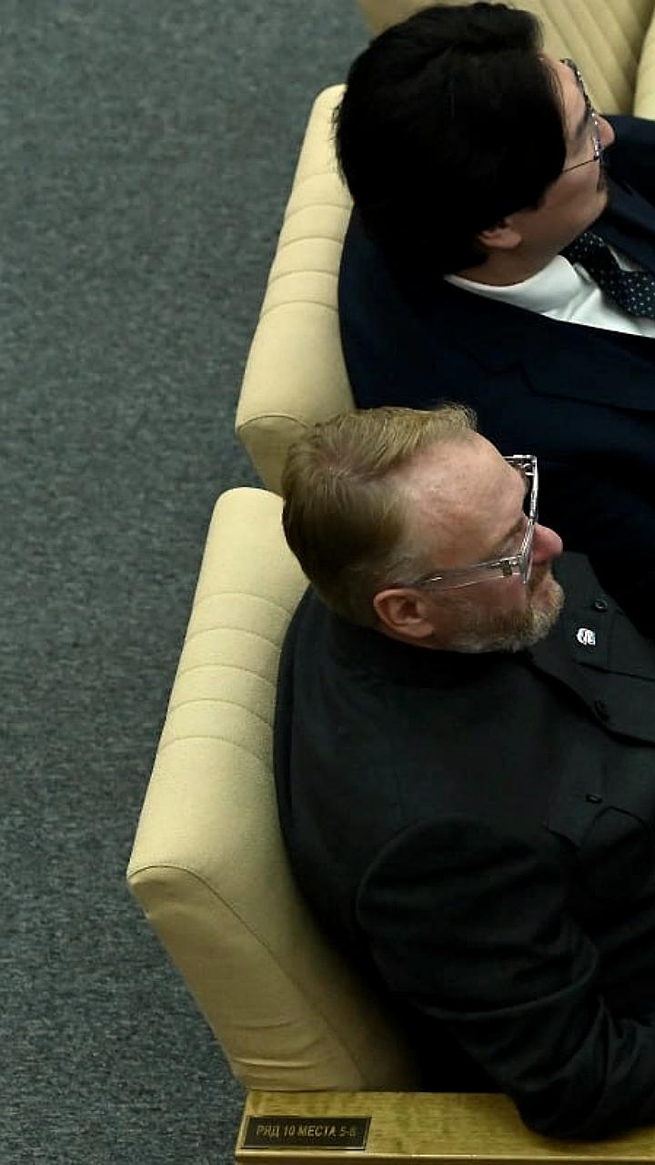 Депутат Милонов рекомендует родителям объяснять детям, что iPhone не является целью в жизни