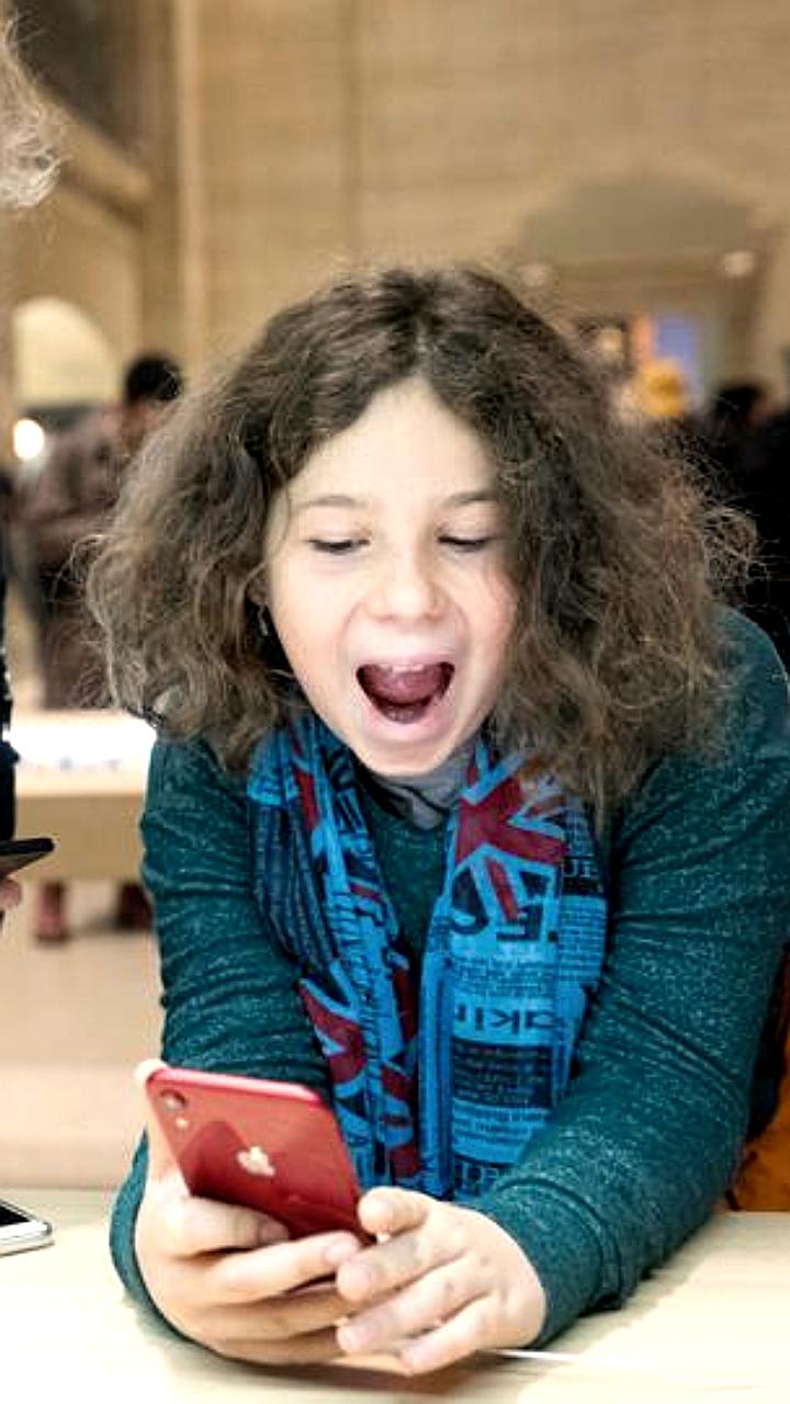 Нью-Йорк вводит предупреждения о рисках ментального здоровья в соцсетях