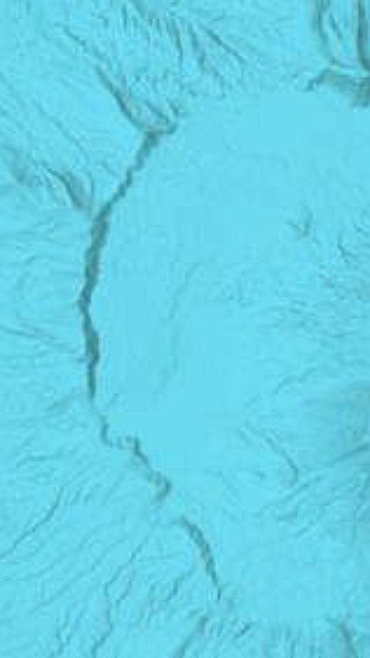 Извержение вулкана Крашенинникова продолжается на фоне снегопадов в Камчатке