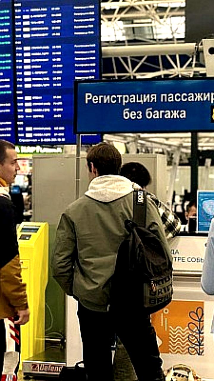 Задержка 13 рейсов в аэропорту Сочи из-за непогоды