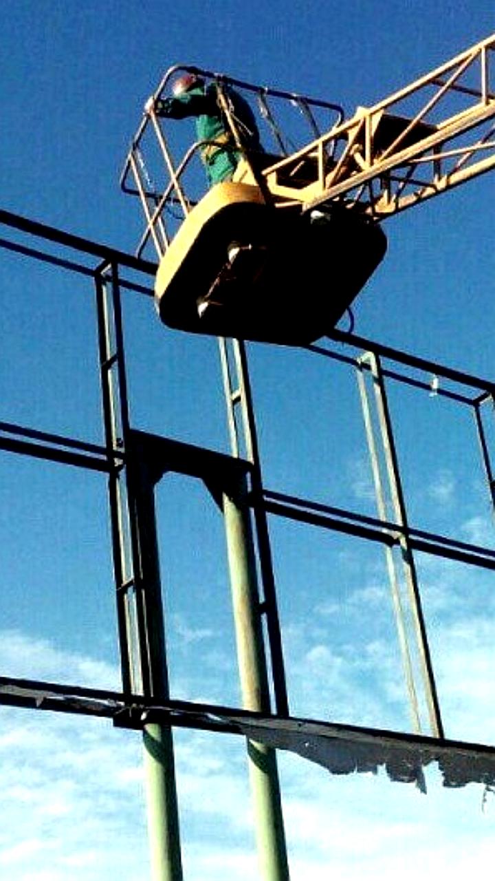 В Саратове демонтировано более 2000 незаконных объектов в 2025 году