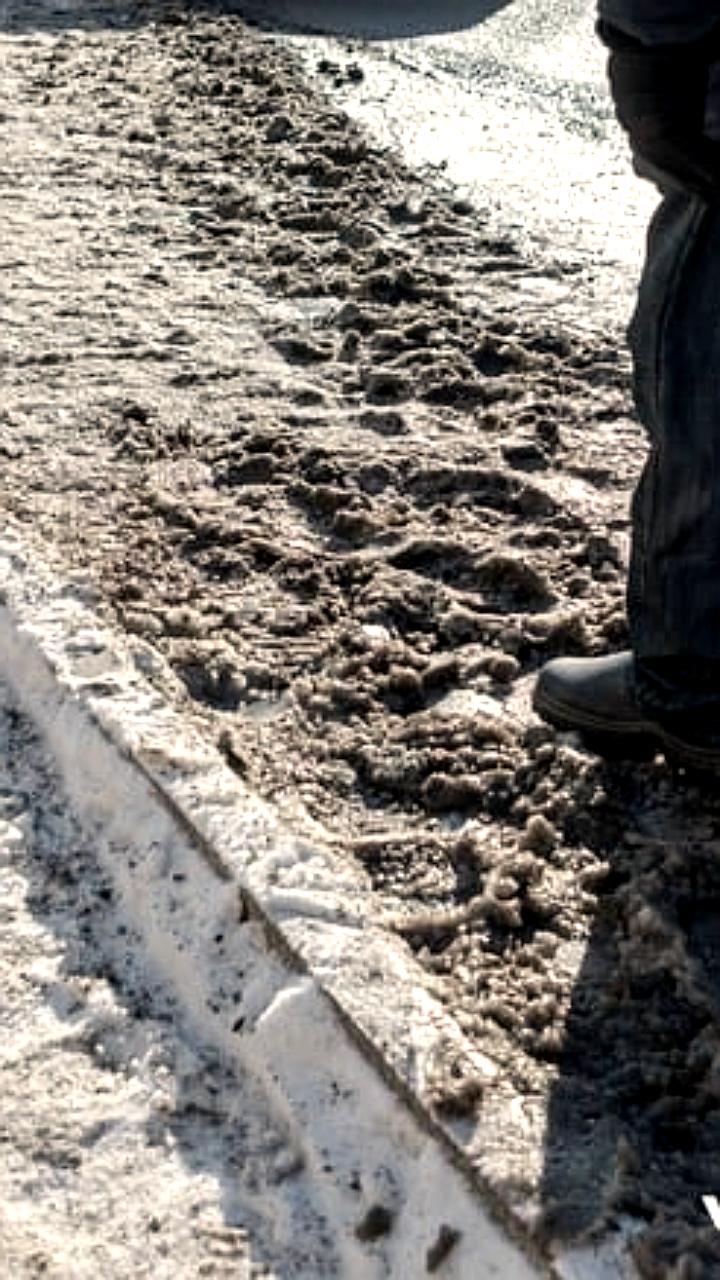 Школьница во Владивостоке получила травмы и амнезию после падения на скользком тротуаре