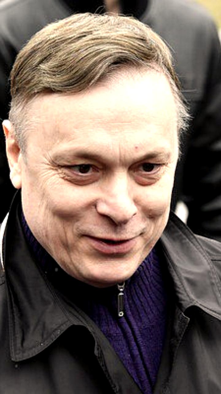 Суд заочно арестовал продюсера Андрея Разина за мошенничество