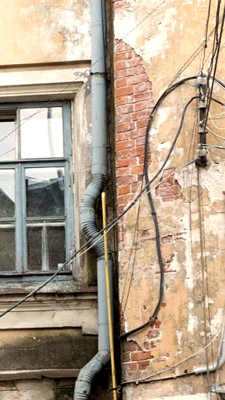 Путин утвердил закон о реестре управляющих компаний для аварийных домов