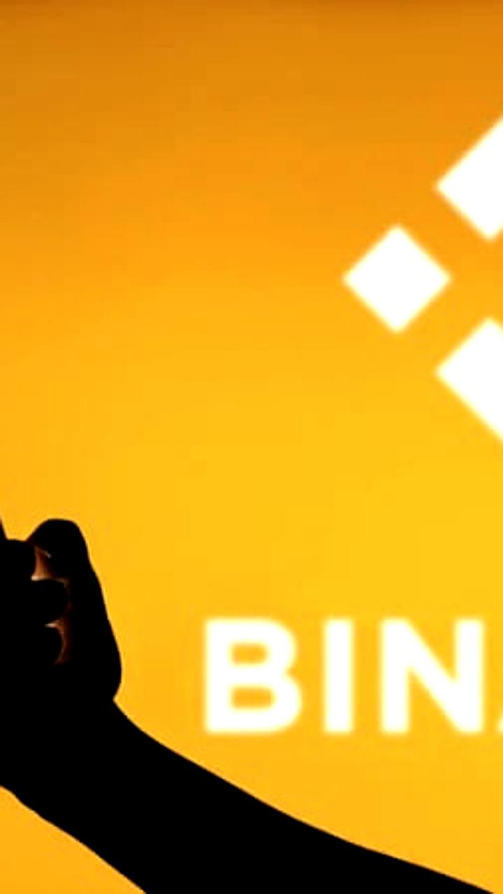 Binance приостановила вывод средств на карты для пользователей из Украины