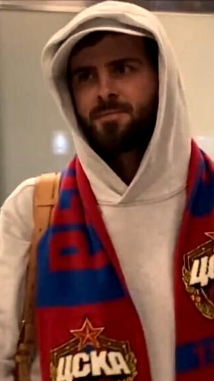 Миралем Пьянич завершил карьеру футболиста в возрасте 35 лет