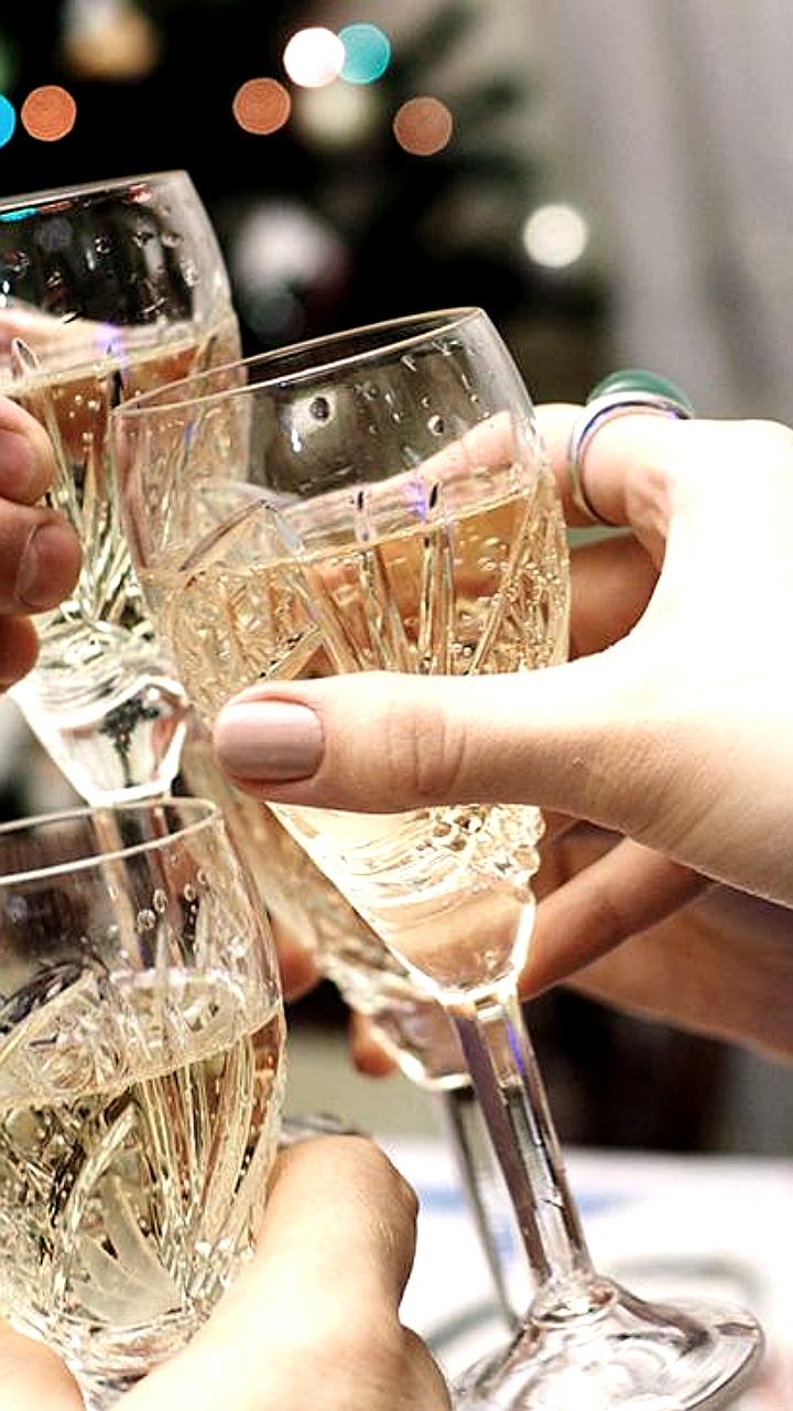 Рекомендации врачей по безопасному потреблению алкоголя на Новый год