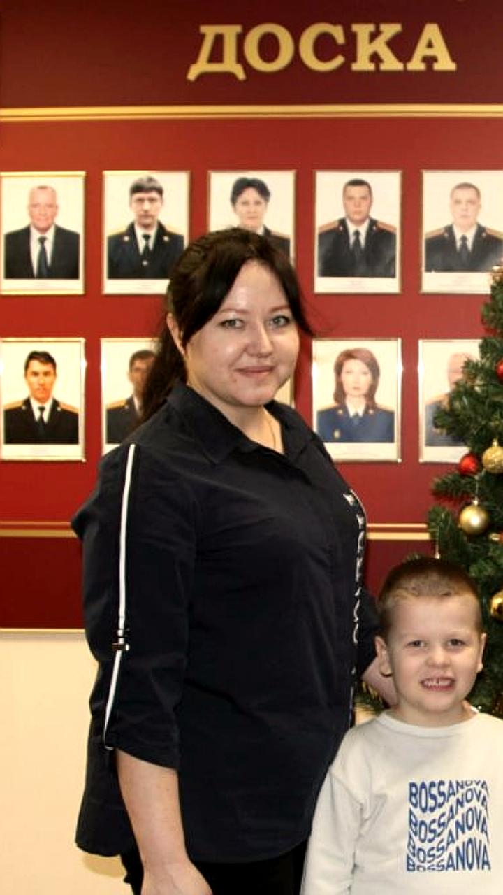 Офицеры СК России исполнили новогодние мечты детей в рамках акции 'Ёлка желаний'