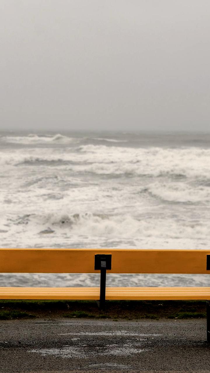 Штормовое предупреждение: сильные дожди и ветер ожидаются в Краснодарском крае 4-5 января