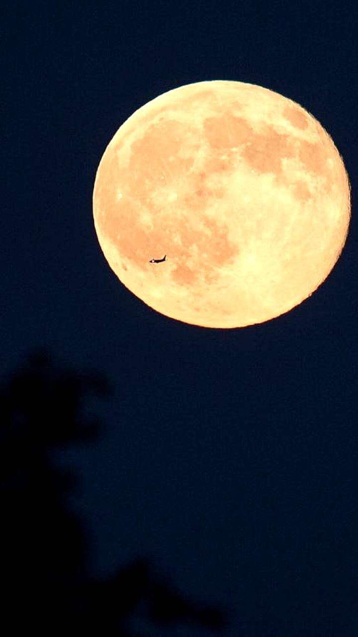 Первое суперлуние 2026 года: волчье полнолуние 3 января