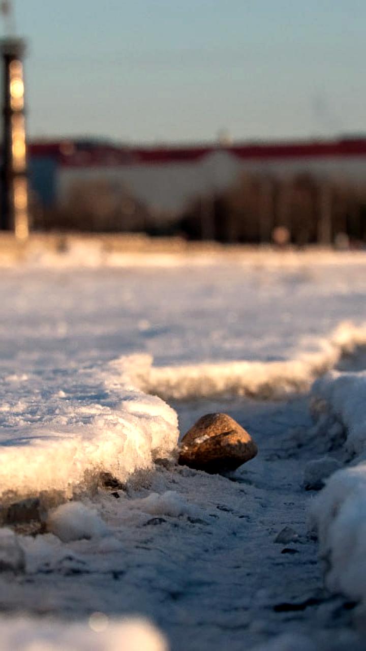 Трагедия в Новоладожском канале: три человека погибли в столкновении с мостом