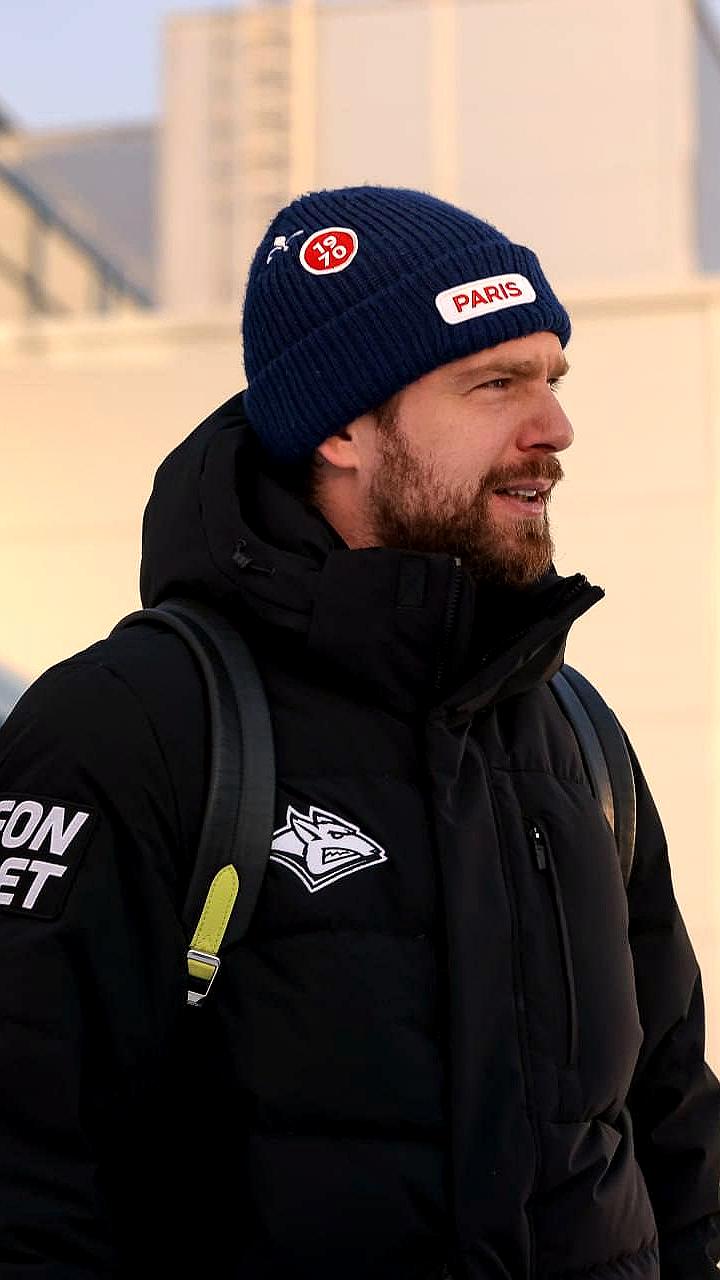 Евгений Кузнецов может перейти в Салават Юлаев после обсуждения расторжения контракта с Металлургом