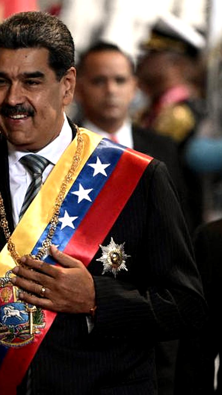 Венесуэльские власти требуют подтверждения о местонахождении Николаса Мадуро и Силии Флорес