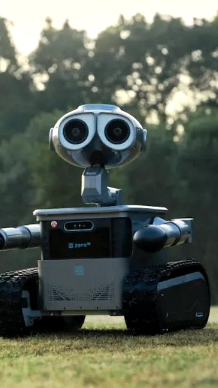 Zeroth запускает робота W1 в США, вдохновленного WALL E