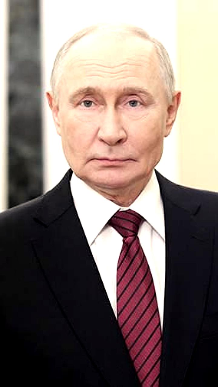 Путин поздравил Паралимпийский комитет России с 30-летием и отметил возвращение гимна и флага