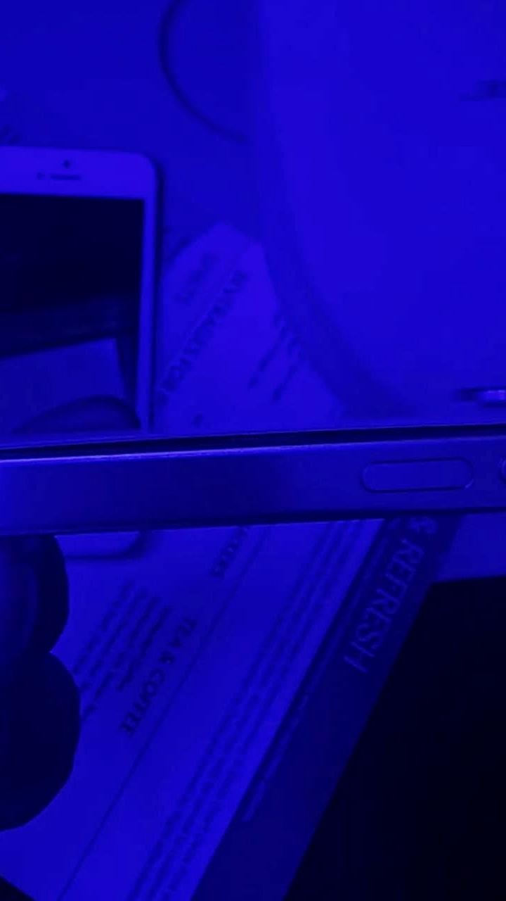 Пользователи iPhone 15 и 16 сообщают о проблемах с аккумуляторами во время авиаперелетов