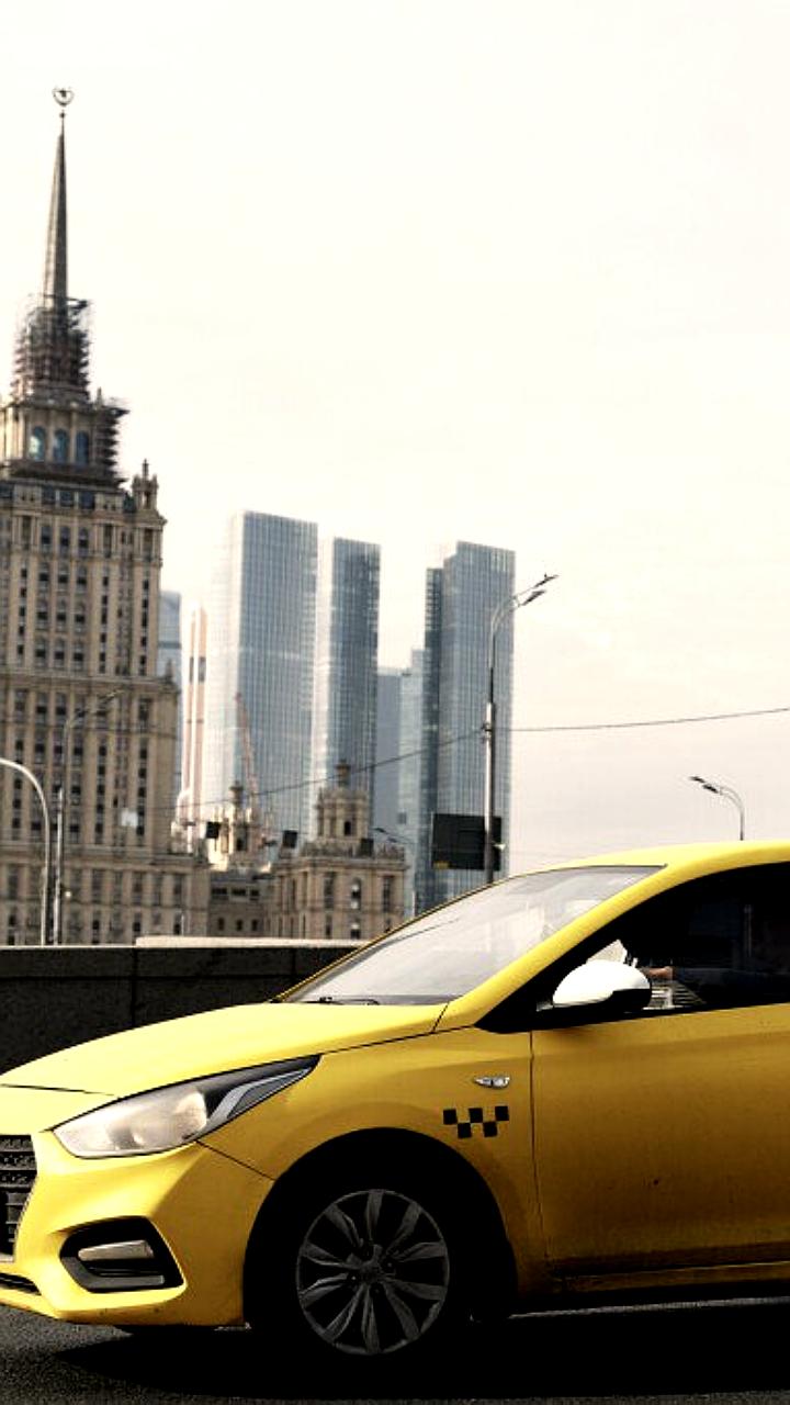 Минтранс и регионы разработают льготные тарифы на такси для многодетных семей