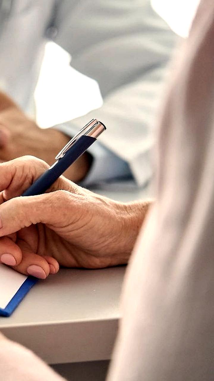 Изменения в ОМС: Лечение ВИЧ и психических заболеваний теперь платное