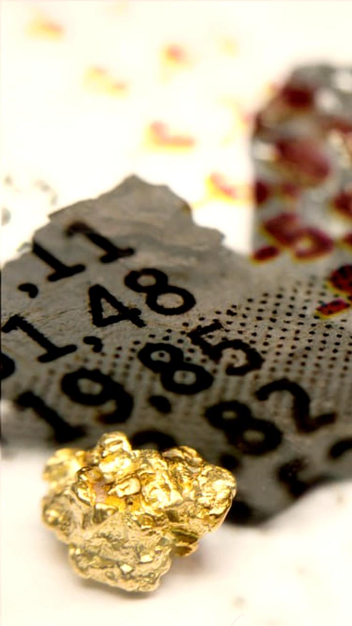 Драгметаллы показывают рост на фоне политической нестабильности в Венесуэле