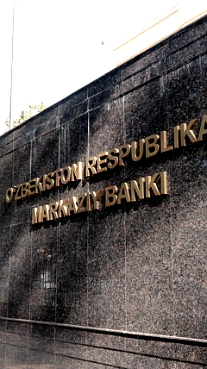 Центральный банк Узбекистана впервые озвучил цены выкупа золотых слитков