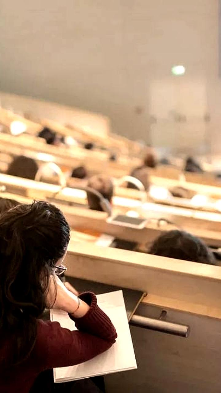 В России увеличат количество вузов с скидками для детей из многодетных семей