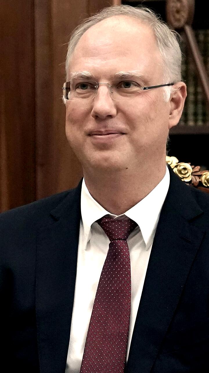 Кирилл Дмитриев комментирует карту влияния мировых лидеров