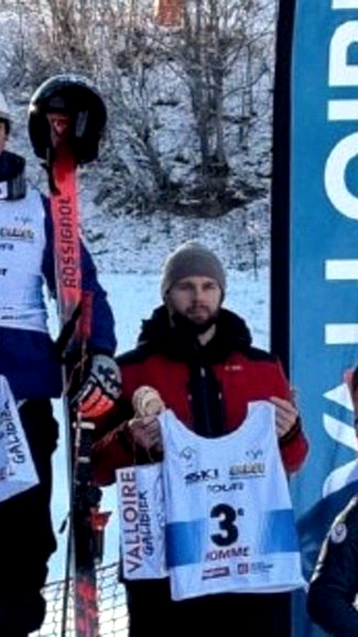 Иван Кузнецов завоевал бронзу на FIS старте во Франции