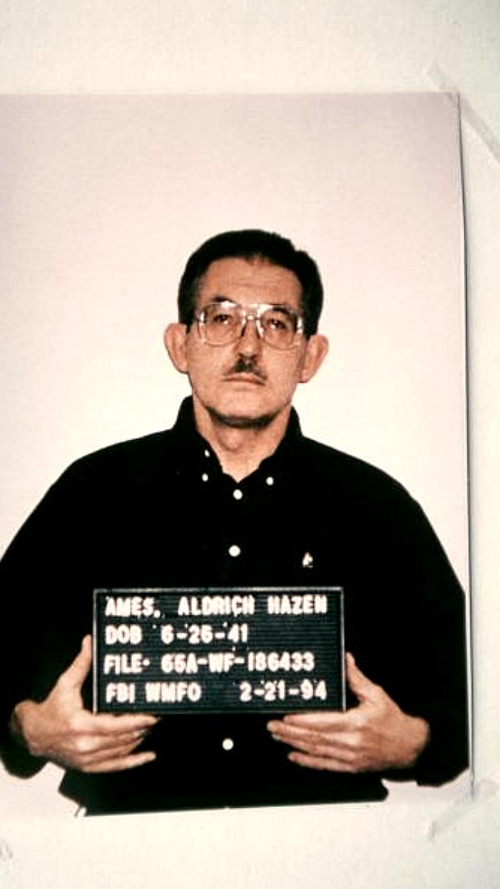 Умер экс-сотрудник ЦРУ Олдрич Эймс, осуждённый за шпионаж в пользу СССР и России