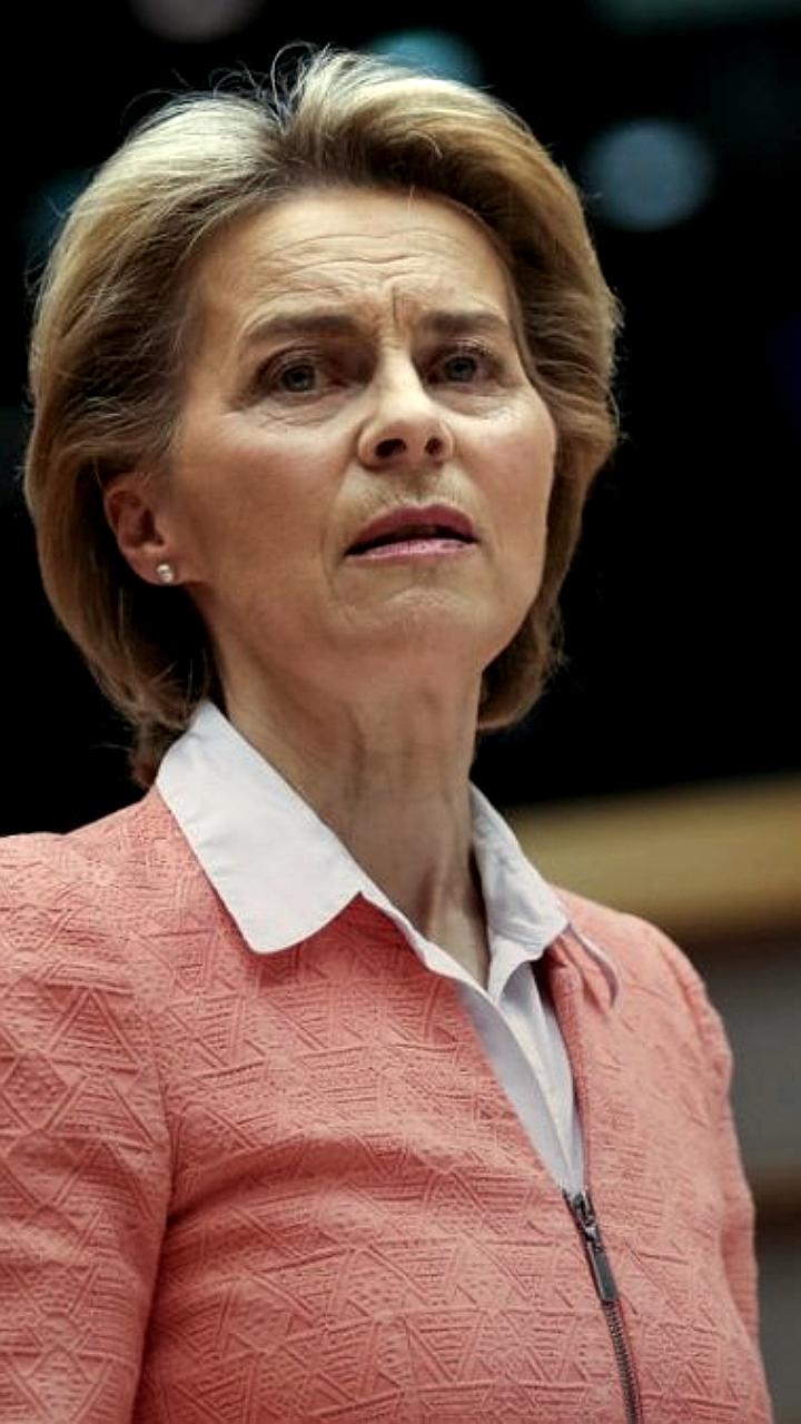 Депутат Фабио Де Мази подает в суд на Урсулу фон дер Ляйен из-за недостатка информации о контактах с оборонными компаниями