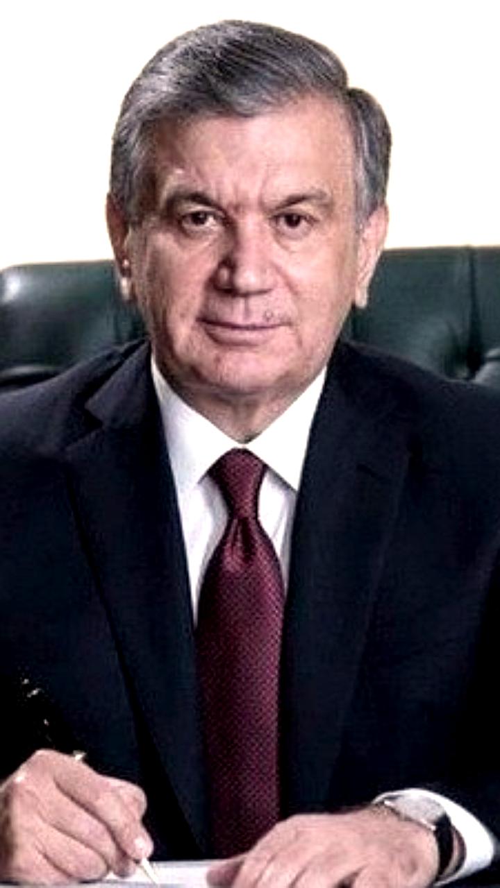 Шавкат Мирзиеев наградил сотрудников прокуратуры к профессиональному празднику