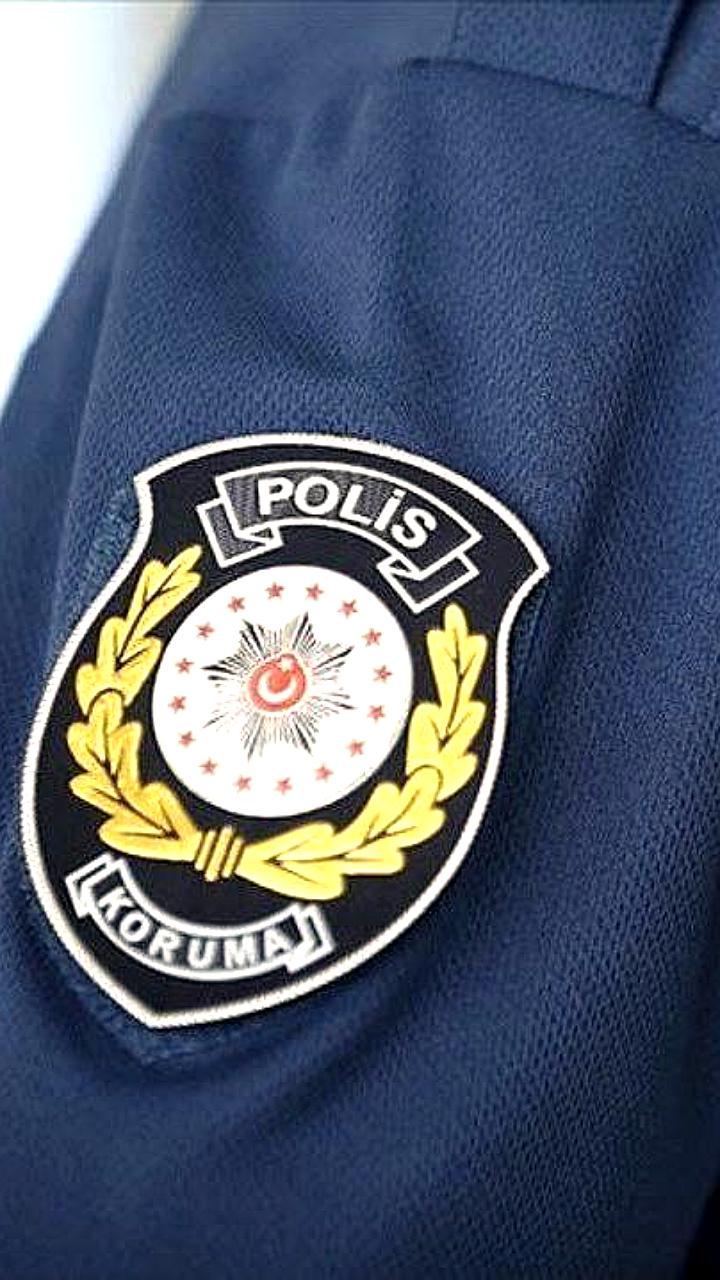 В Анталье полицейский организовал фальшивый рейд с иностранцами