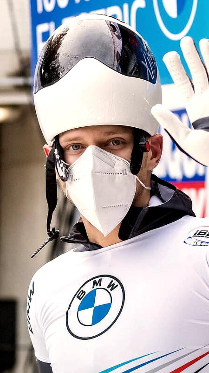 Российские скелетонисты Семенов и Романов завоевали медали на этапе Кубка Европы в Инсбруке